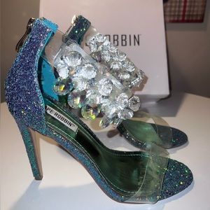 New!! Cape Robin Glitter Heel